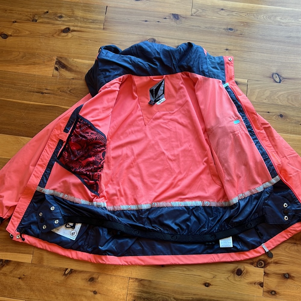 Volcom Nimbus Snowboarding Jacket - image 4